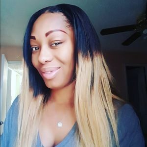 Meet your Posher, Lena